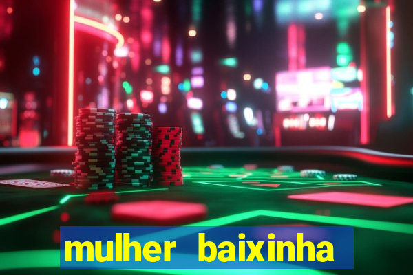 mulher baixinha transando com homens altos